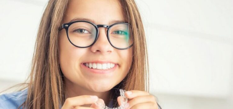 Straighten Your Smile with Clear Teeth Aligners